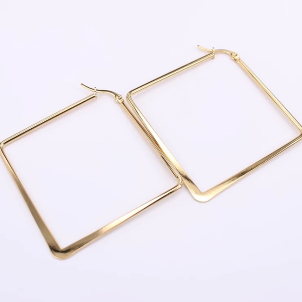 18K gold plated unique hoop earrings - Picture 3 of 5